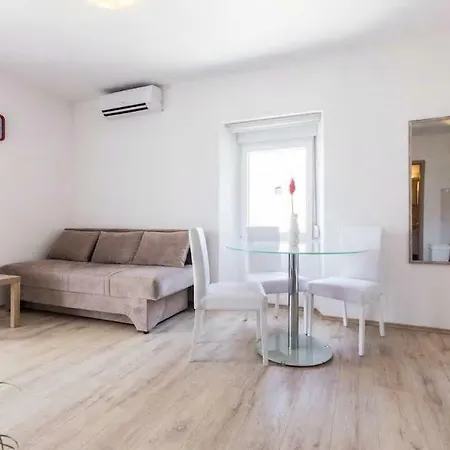 Apartman Longin Kali