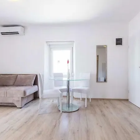 Longin Apartman